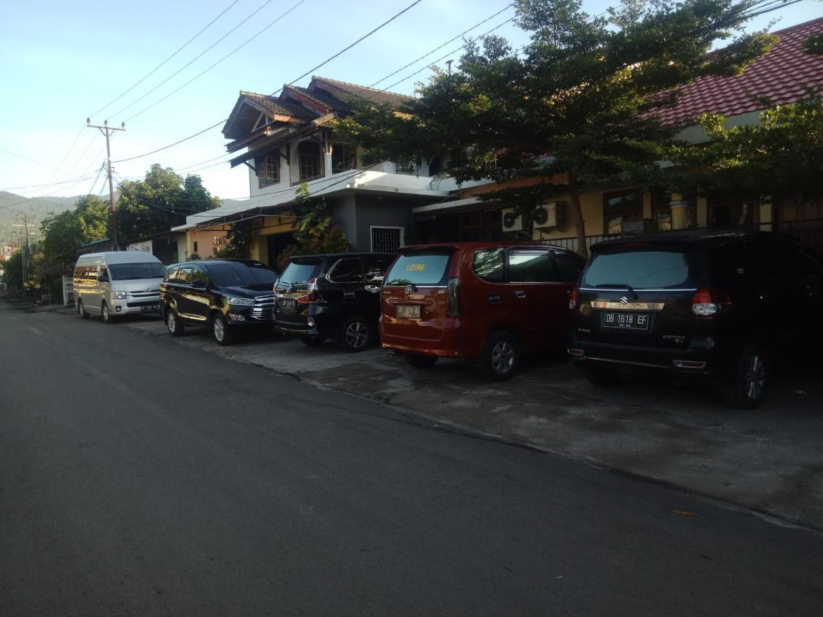 Bahari Family Hotel Bitung Exteriör bild